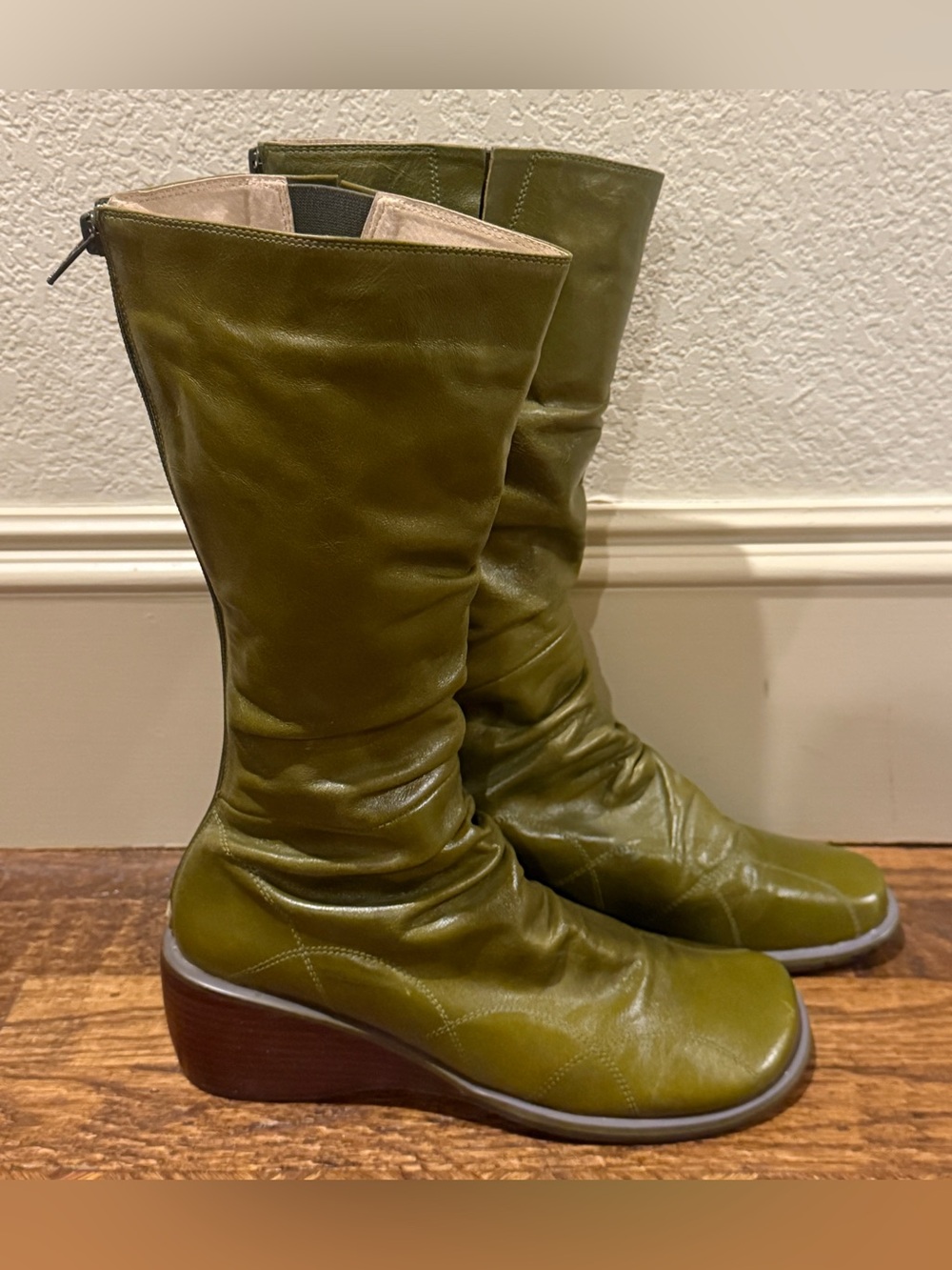 Vintage Miz Mooz Parnell Ruched Leather Mid Calf Y2K Combat Boots Kiwi Green 7.5